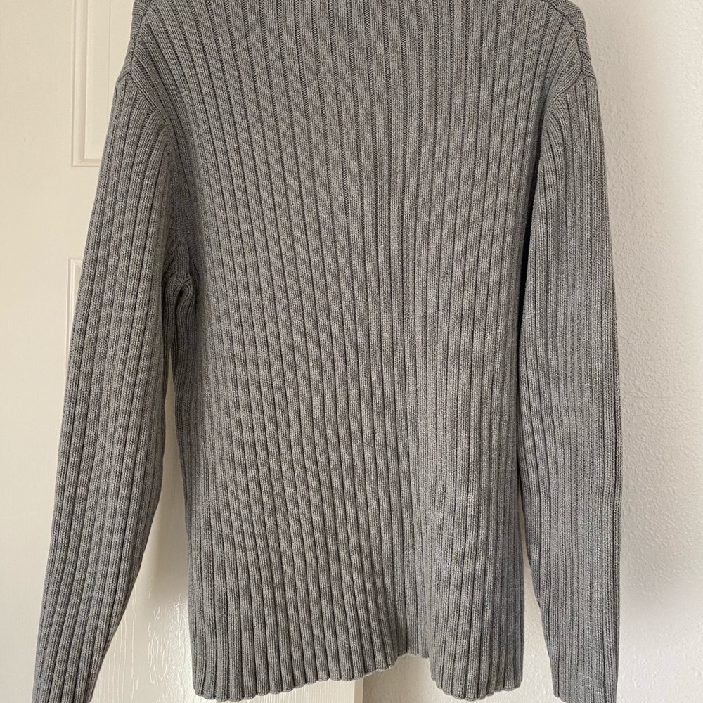 sweater - Picture 2 of 2
